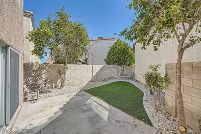 3328 Epson Street Yard