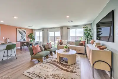 3509 Via Lucca Avenue Living Room