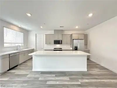 563 Mountain Robin Avenue Kitchen