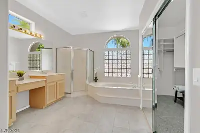 1763 Sebring Hills Drive Primary Bathroom