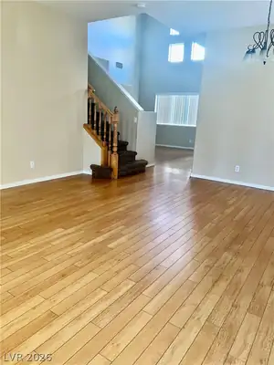 986 Park Walk Avenue Living Room