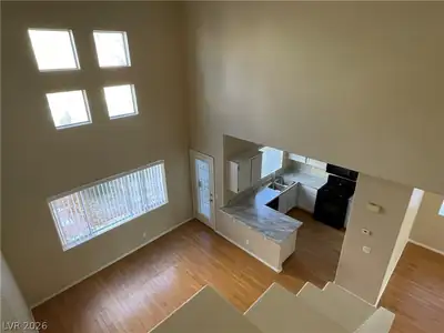 986 Park Walk Avenue Family Room