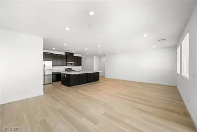 1663 Capri Falls Court, Henderson, NV 89011 Living Room