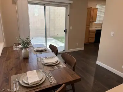 7653 Hampton Park Lane Dining Area