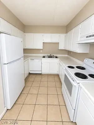 3151 Soaring Gulls Drive 2107 Kitchen