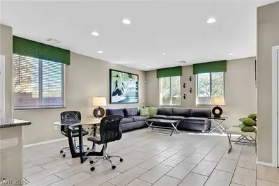 719 Tall Arrow Avenue Living Room