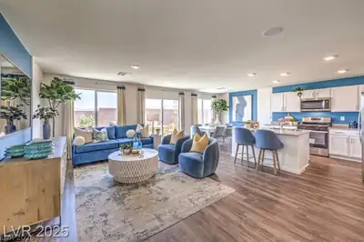 3485 Via Lucca Avenue Living Room