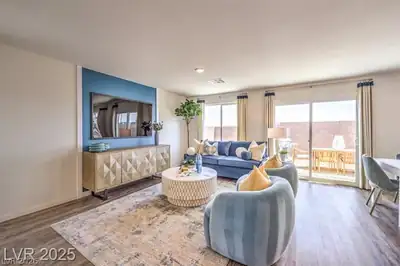 3485 Via Lucca Avenue Living Room