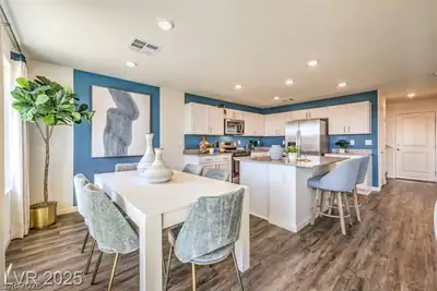 3485 Via Lucca Avenue Dining Area