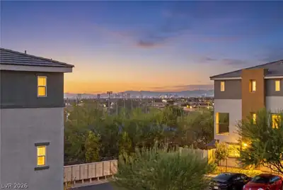 10059 Dazzling Sunrays Avenue, Las Vegas