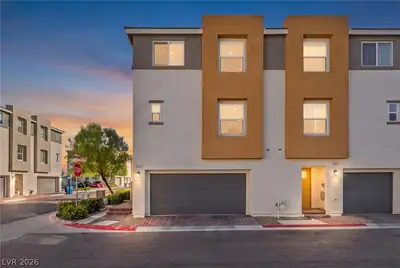 10059 Dazzling Sunrays Avenue Front of Structure