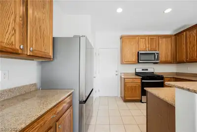 1513 Groom Avenue Kitchen
