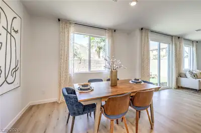 6020 Bamboo Breeze Way Dining Area