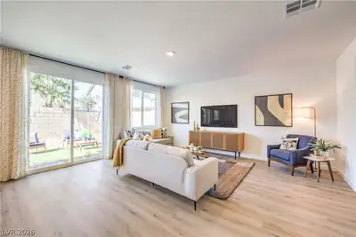 6020 Bamboo Breeze Way Living Room