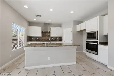 9023 Mastodon Avenue Kitchen
