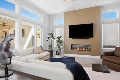 477 East Vista Sunset Avenue, Las Vegas, NV 89138 Living Room