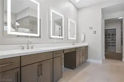 477 East Vista Sunset Avenue, Las Vegas, NV 89138 Primary Bathroom
