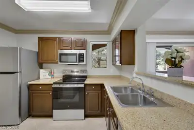 8101 West Flamingo Road 2136 Kitchen