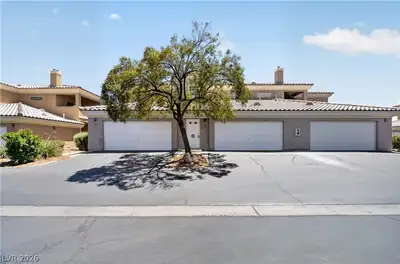 6901 Cobre Azul Avenue 202 Las Vegas, NV 89108