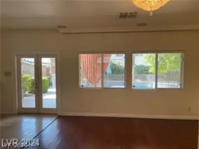 5433 Volonne Court Living Room