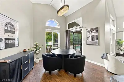 6556 Gatehouse Lane Dining Area