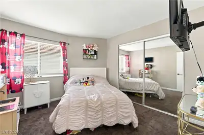 6556 Gatehouse Lane Bedroom