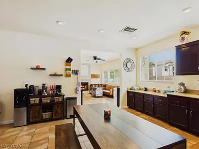 10918 Arapaho Basin Street Dining Area
