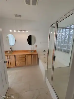 2659 Lochleven Way Primary Bathroom
