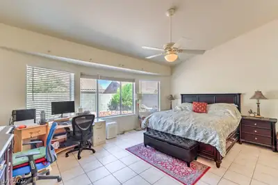 8628 Highland View Avenue Bedroom