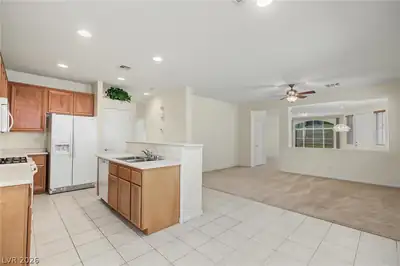 9514 Veterans Court Kitchen