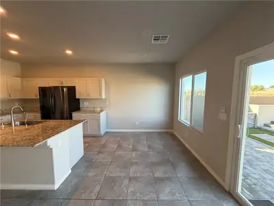 8231 Selenite Street Dining Area