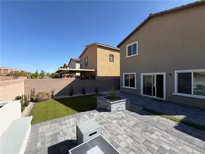 8231 Selenite Street Yard