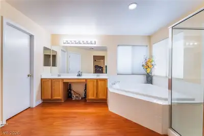 5909 Lingering Breeze Street Primary Bathroom