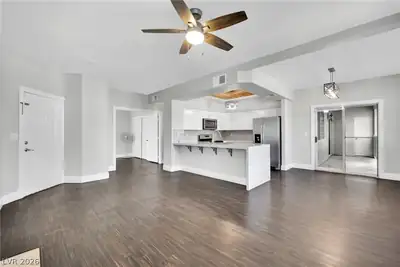 1505 Truett Street 103 Living Room