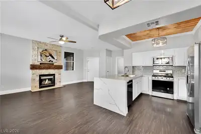 1505 Truett Street 103 Kitchen
