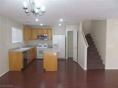 7232 Eagles Pride Street Kitchen