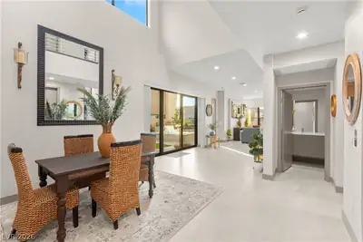 26 Heron Harbour Drive Dining Area