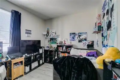 5155 West Tropicana Avenue 2081 Bedroom