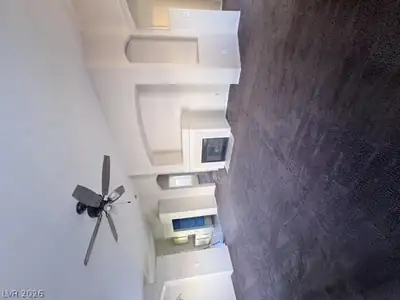 2280 Chestnut Ranch Avenue Living Room