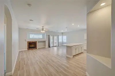 10661 Bardilino Street Living Room