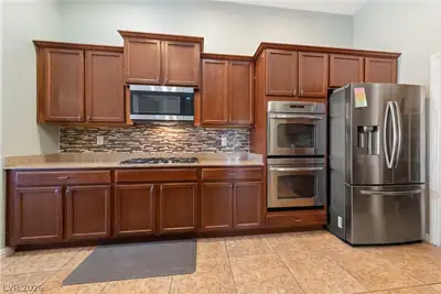 5010 Mirage Garden Street Kitchen