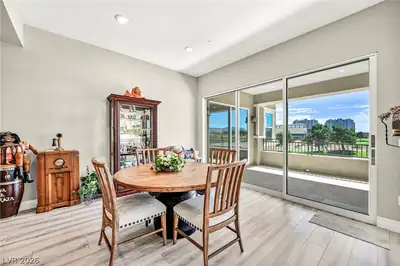 9125 Las Manaitas Avenue 302 Dining Area