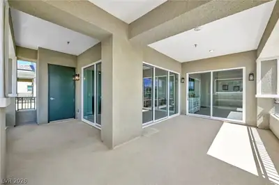 9125 Las Manaitas Avenue 302 Patio