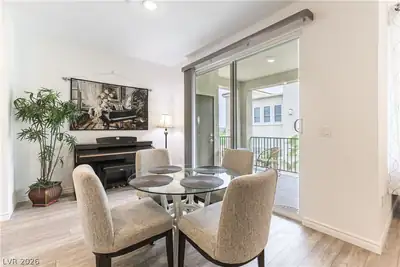 2555 Hampton Road 2308 Dining Area