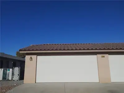 1080 South Quartzite Avenue A Garage