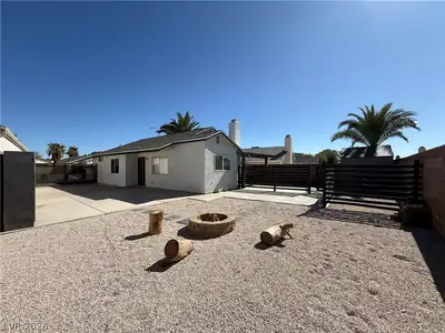 7311 Girard Drive Yard