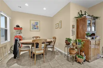 2480 Sturrock Drive Dining Area