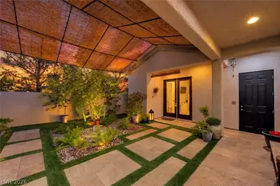 253 Goldstar Street Patio