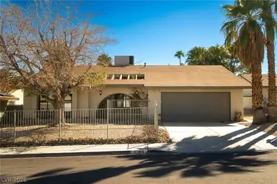 6205 Vista Verde Las Vegas, NV 89146