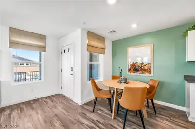 915 Pink Sugarbird Street Dining Area